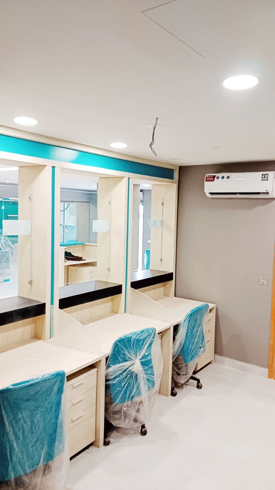 Security Guard Station & Access Doorways